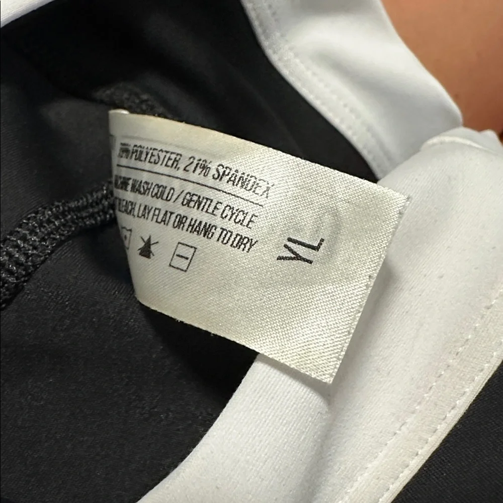 ❤️ Bundle of 3 Sinply BE Dancewear Shirts/Bra Top - Picture 3 of 5